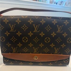 Authentic Louis Vuitton Monogram Crossbody